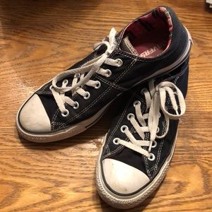Lace up Converse